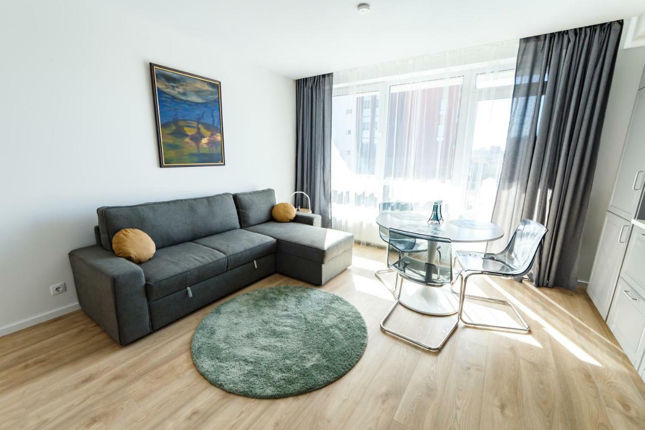 Apartment Spacious Close To The Old Town